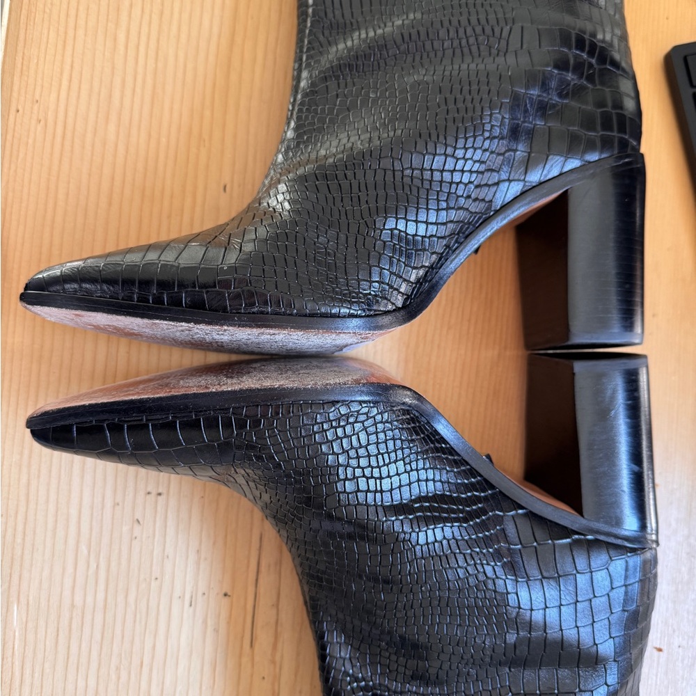 SCHUTZ Maryana Block Crocodile Embossed Leather Western Boots Women 10 Black